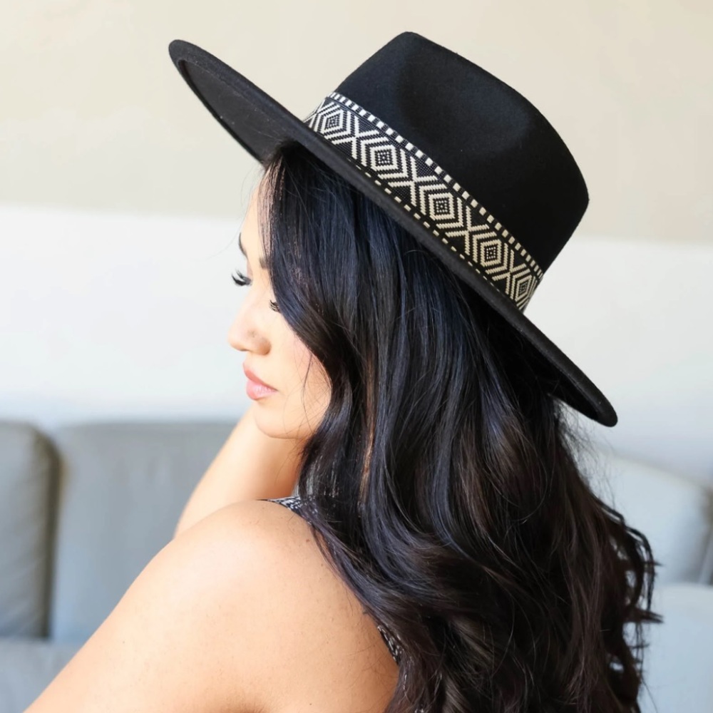 *Brand New* Wide Brim Hat - Black